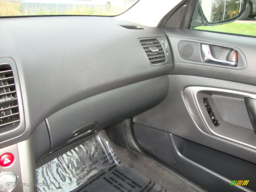 2007 Outback 2.5i Wagon - Brilliant Silver Metallic / Dark Charcoal Tweed photo #18