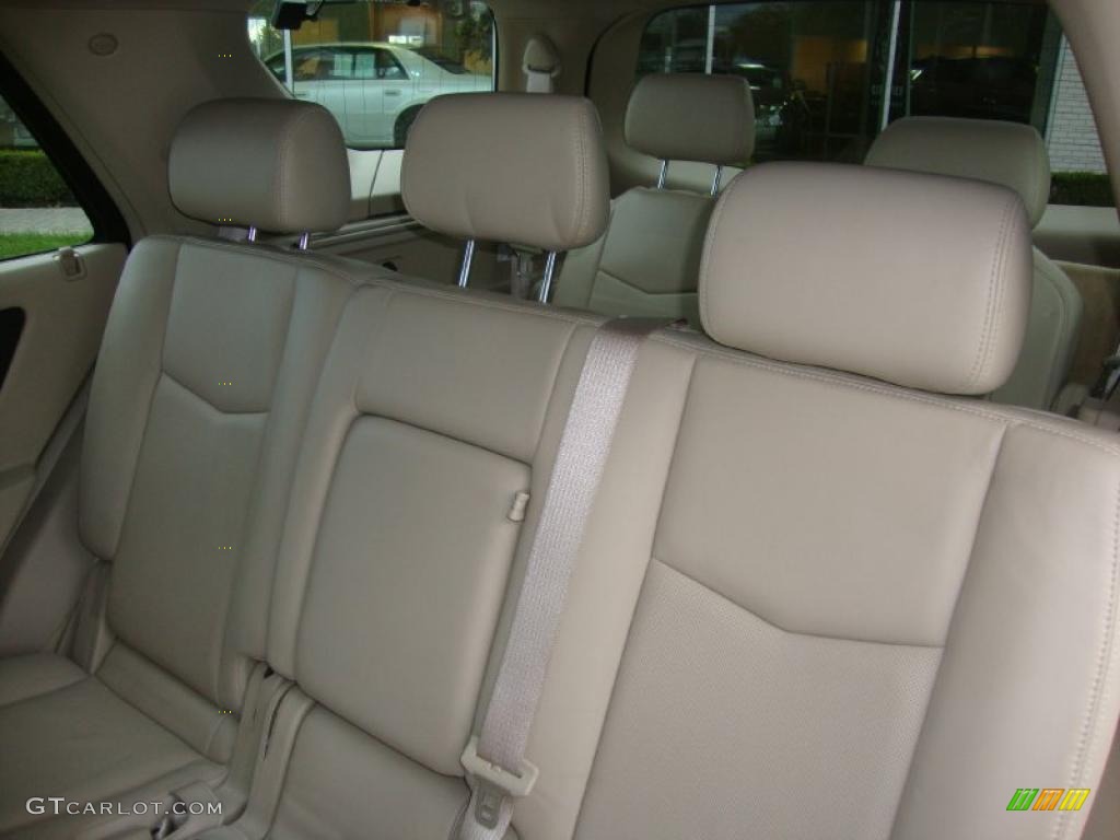 Light Neutral Interior 2004 Cadillac SRX V8 Photo #38904454