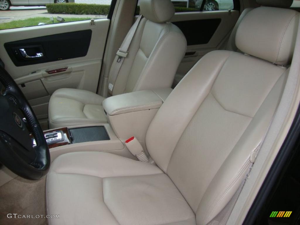 Light Neutral Interior 2004 Cadillac SRX V8 Photo #38904470