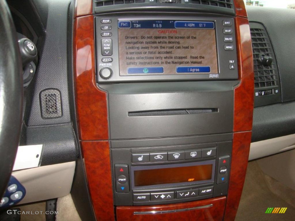 2004 Cadillac SRX V8 Controls Photo #38904586
