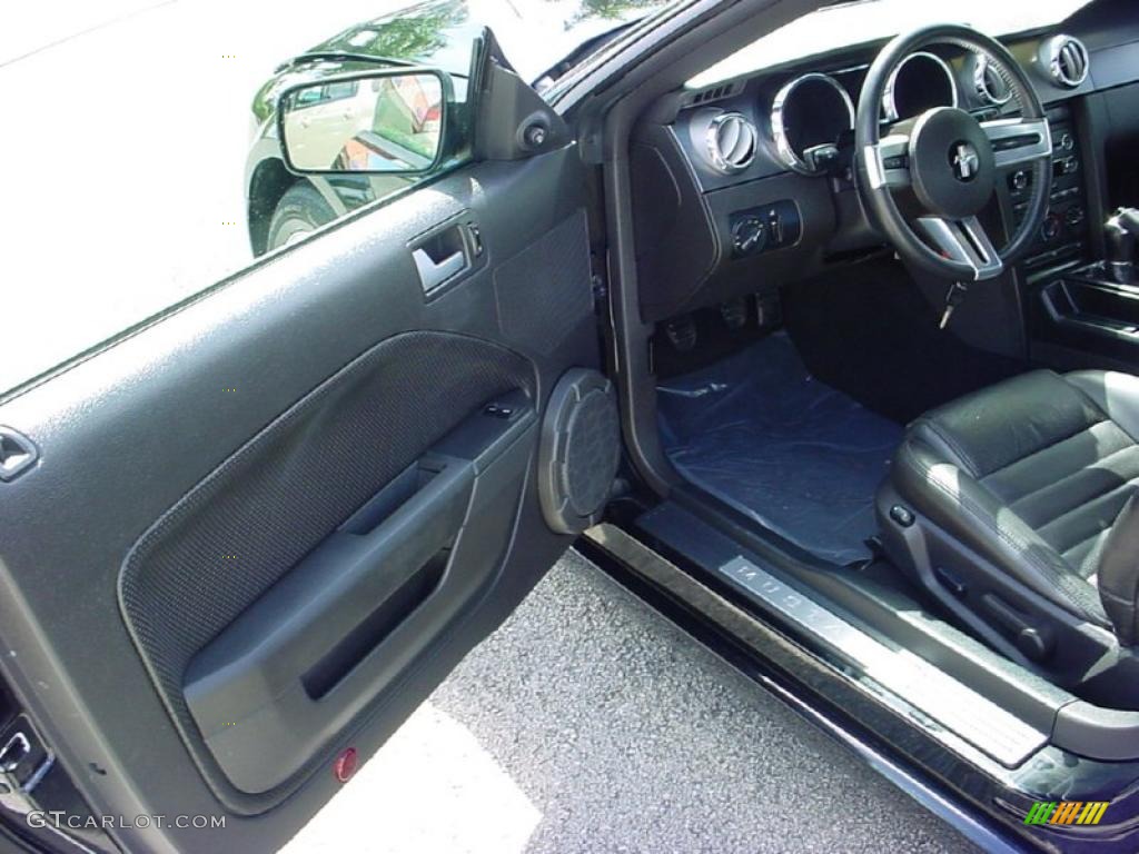Dark Charcoal Interior 2008 Ford Mustang GT Premium Coupe Photo #38905538