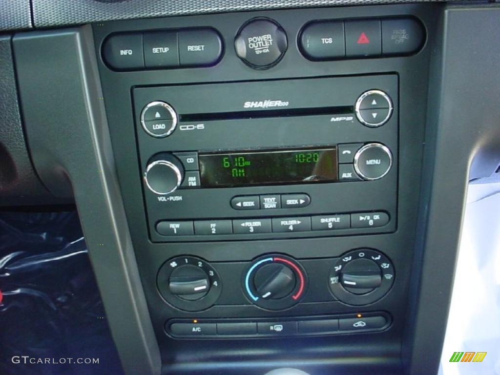 2008 Ford Mustang GT Premium Coupe Controls Photo #38905666
