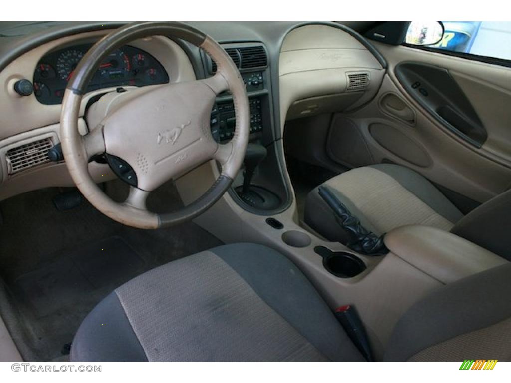 2004 Mustang V6 Coupe - Torch Red / Medium Parchment photo #20