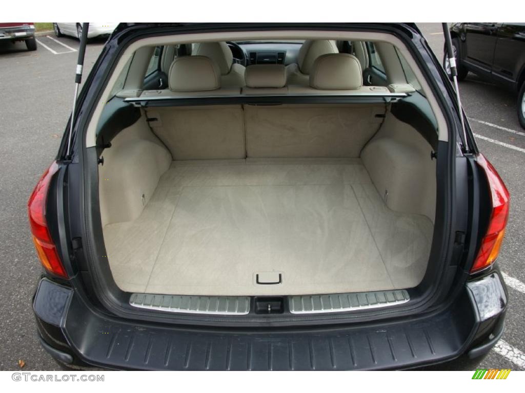 2005 Subaru Outback 2.5XT Limited Wagon Trunk Photos