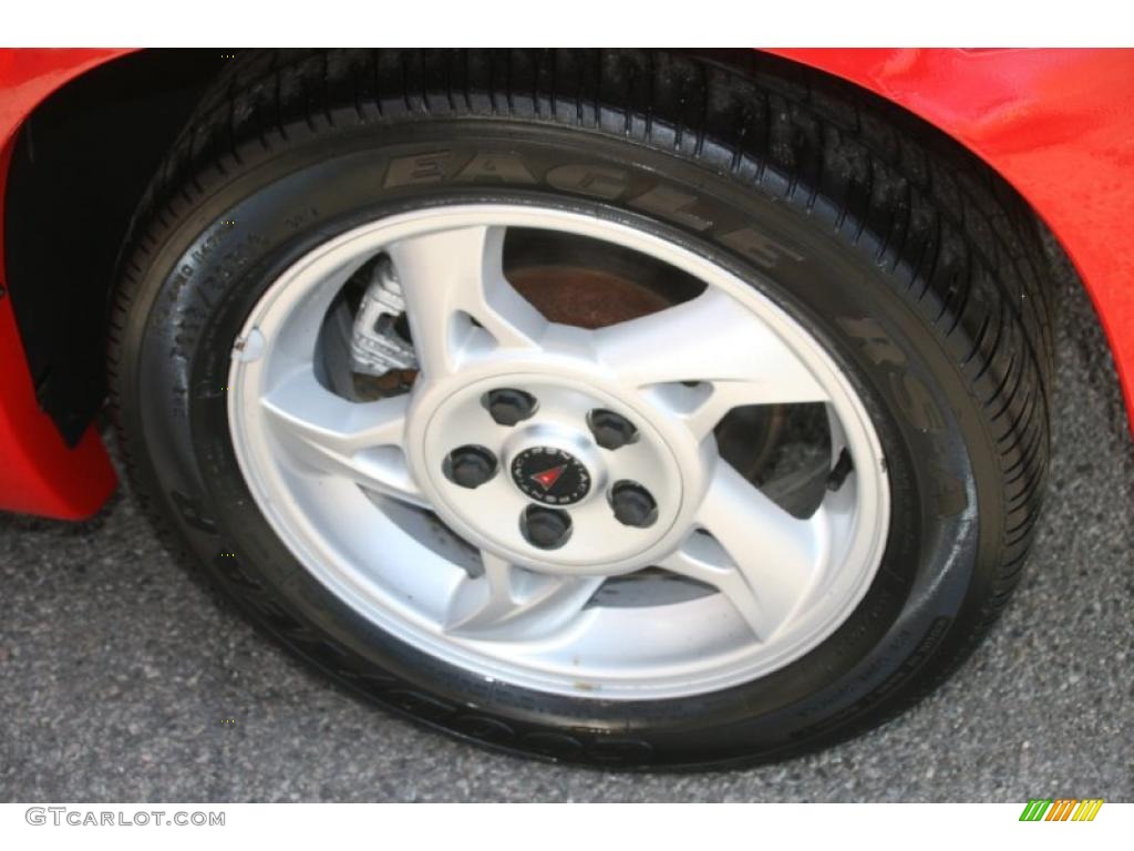 2004 Pontiac Grand Am GT Sedan Wheel Photo #38907586