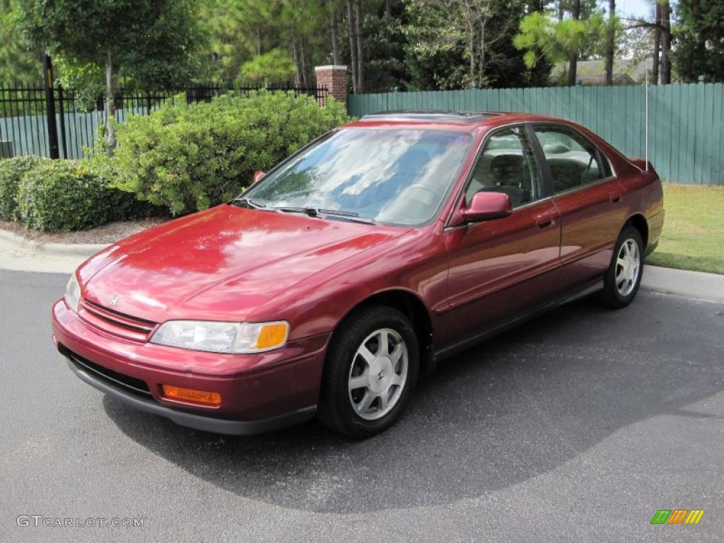 Bordeaux Red Pearl Honda Accord