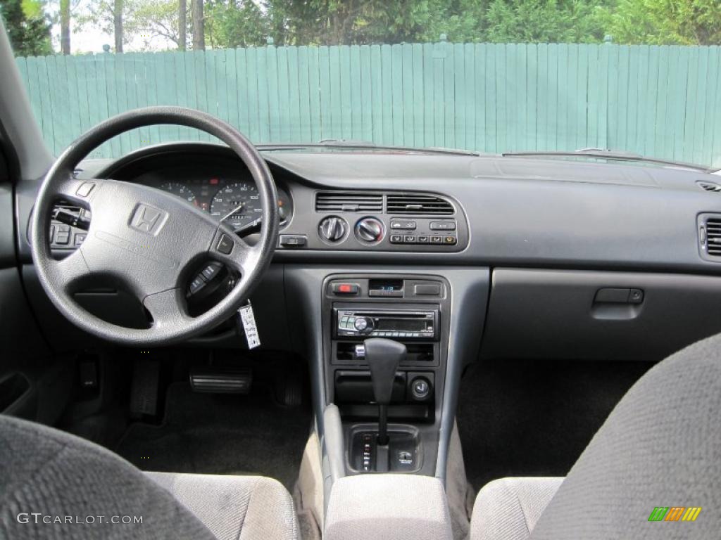 1994 Honda Accord EX Sedan Gray Dashboard Photo #38908154