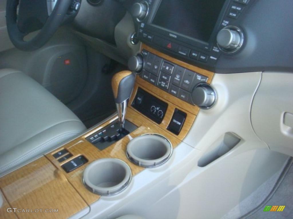2009 Toyota Highlander Hybrid Limited 4WD Controls Photo #38908254