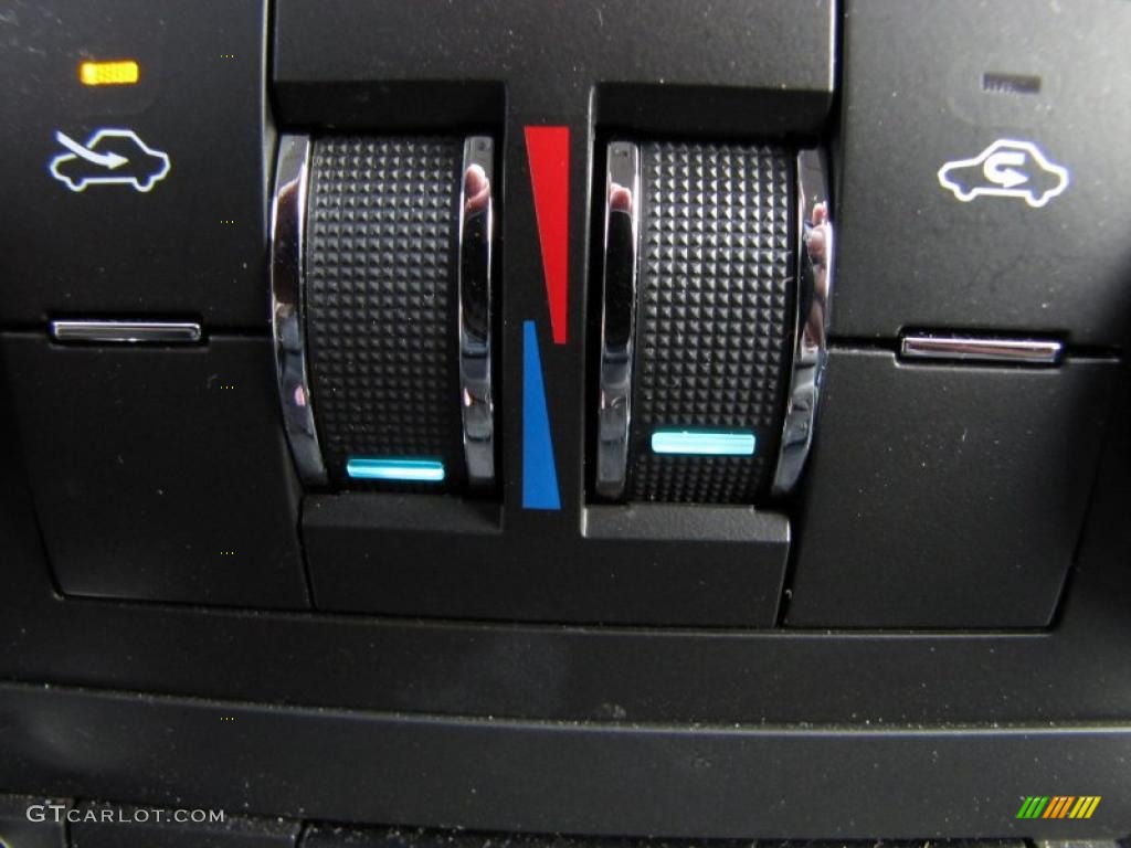 2009 Chevrolet Avalanche LT Controls Photo #38909322