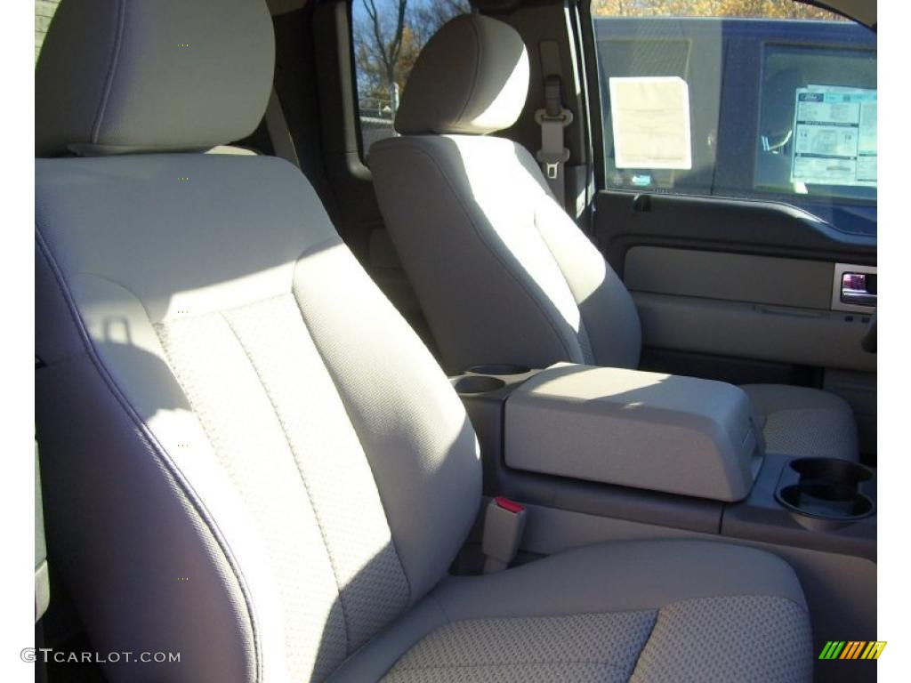 2010 F150 XLT SuperCab 4x4 - Ingot Silver Metallic / Medium Stone photo #7