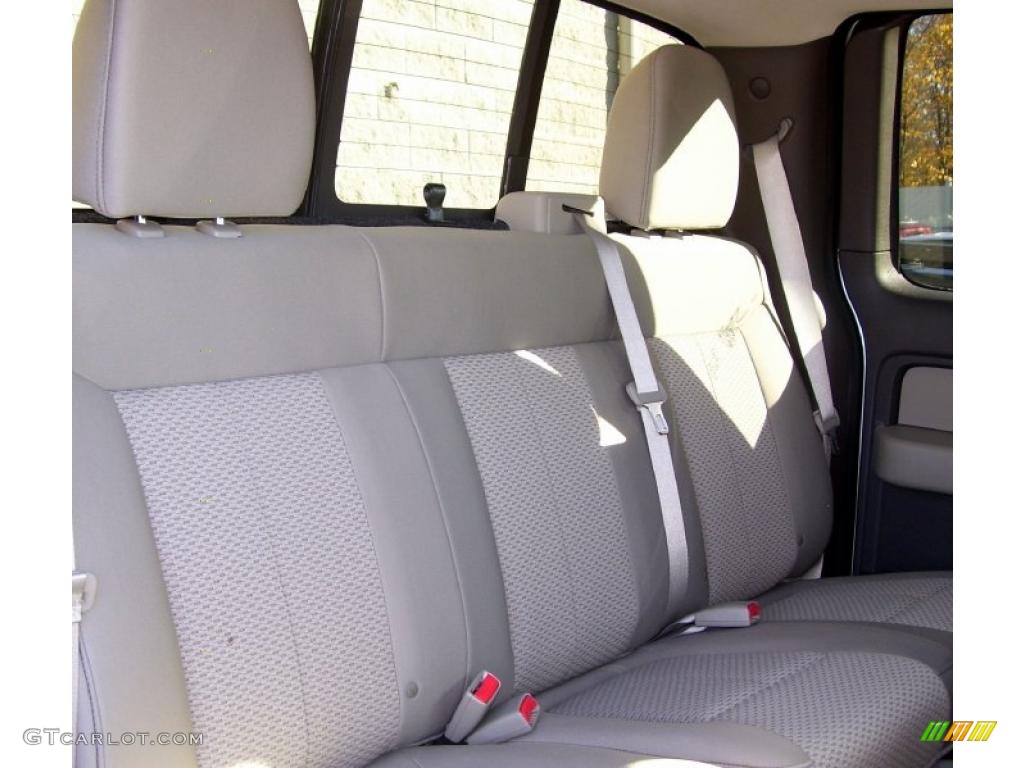 2010 F150 XLT SuperCab 4x4 - Ingot Silver Metallic / Medium Stone photo #14