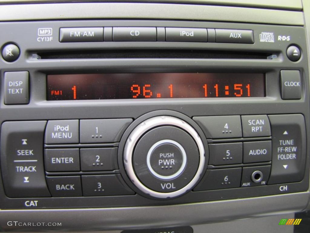 2011 Nissan Sentra 2.0 SR Controls Photo #38910930