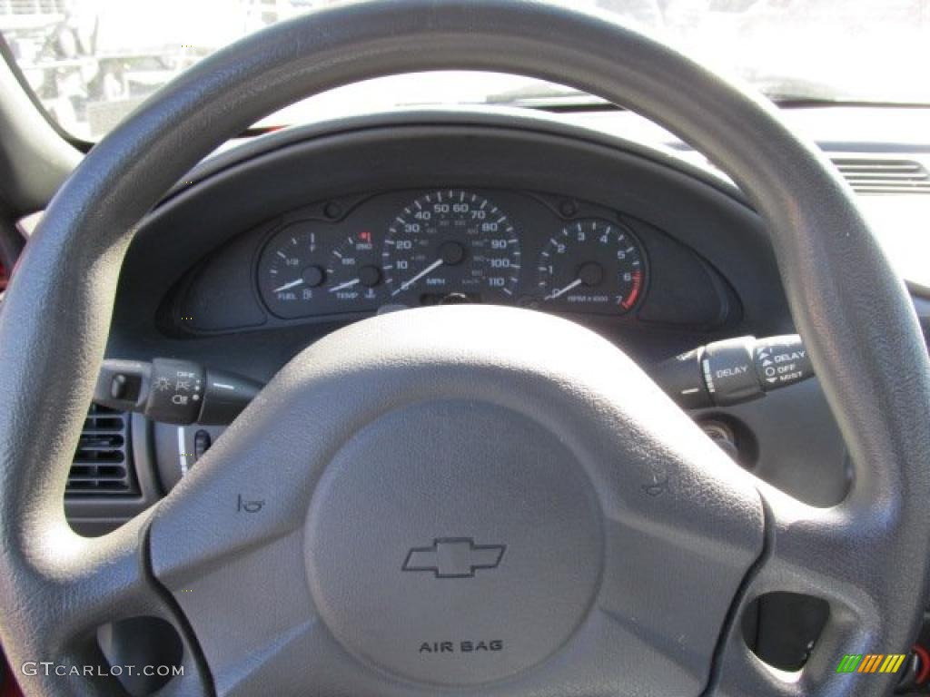 2003 Cavalier Sedan - Victory Red / Graphite Gray photo #16