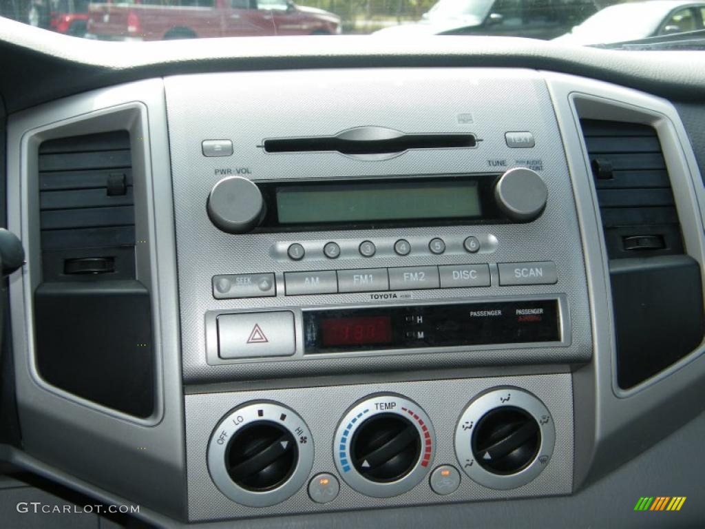 2006 Toyota Tacoma V6 PreRunner TRD Double Cab Controls Photos