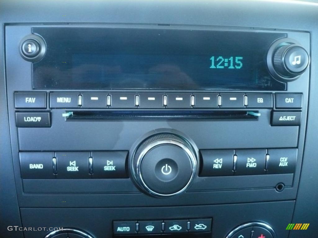 2009 Chevrolet Silverado 2500HD LT Extended Cab 4x4 Controls Photo #38914594