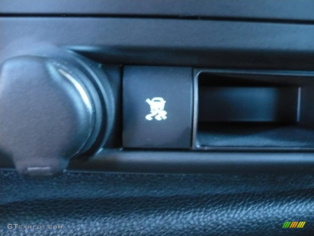 2009 Chevrolet Silverado 2500HD LT Extended Cab 4x4 Controls Photo #38914602