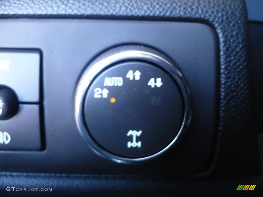 2008 GMC Yukon SLE 4x4 Controls Photo #38915190
