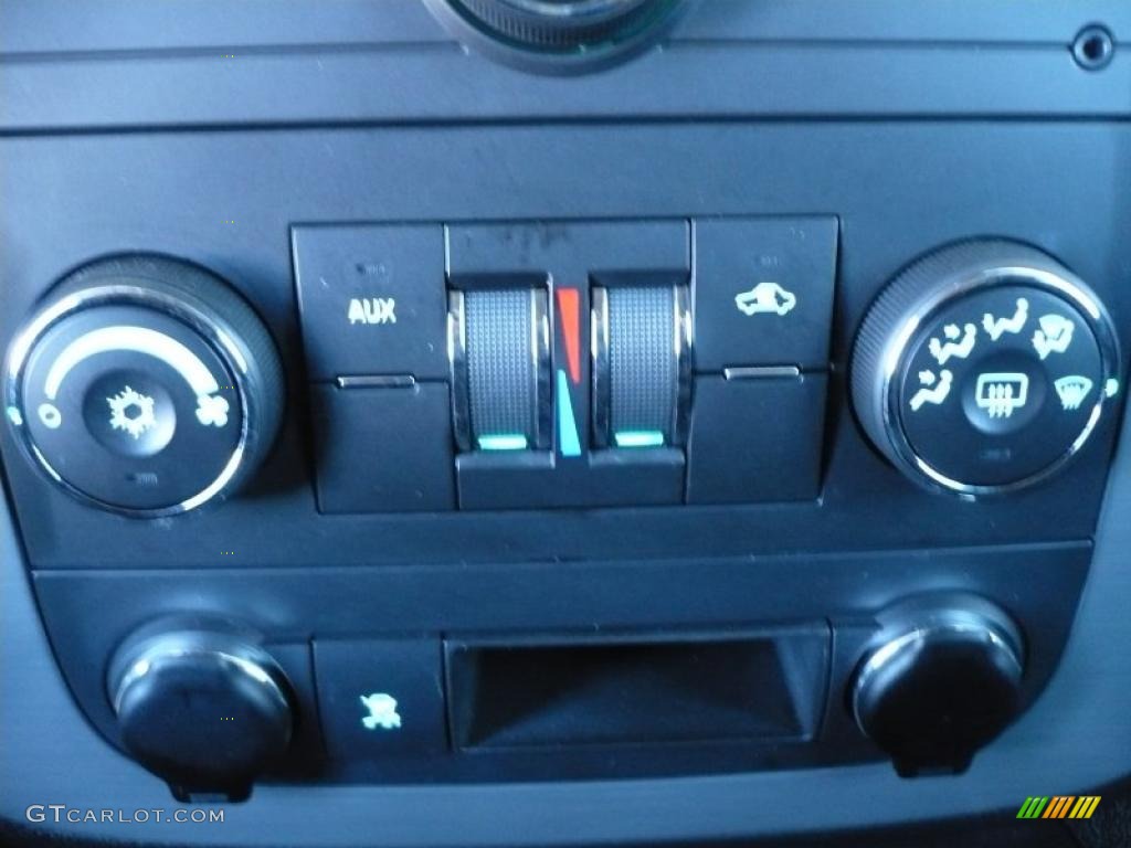 2008 GMC Yukon SLE 4x4 Controls Photos