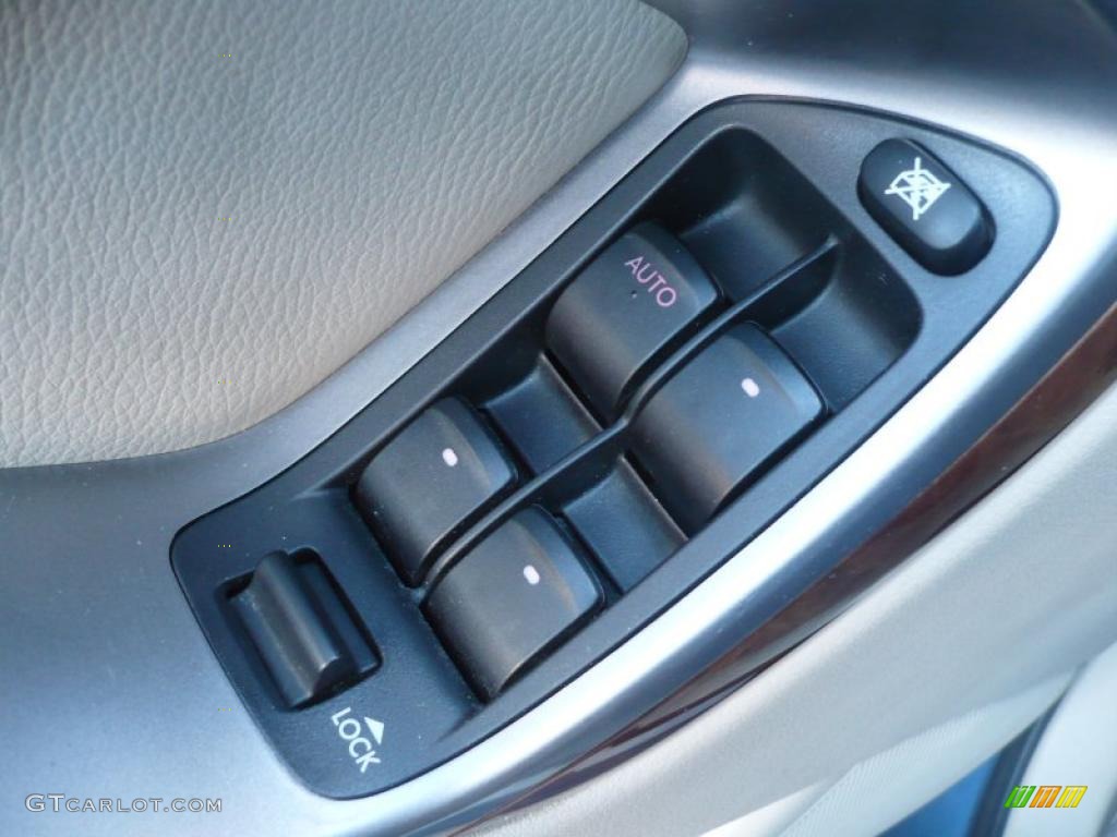 2007 Subaru Legacy 2.5 GT Limited Sedan Controls Photo #38915406