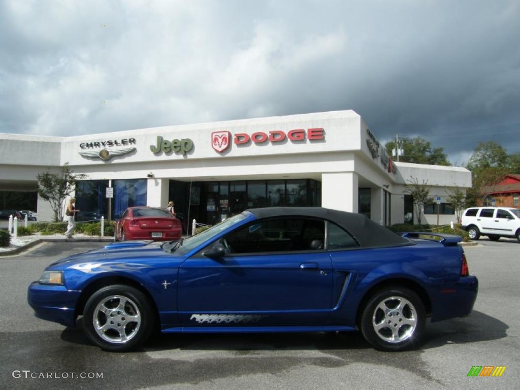 2003 Mustang V6 Convertible - Sonic Blue Metallic / Dark Charcoal photo #2