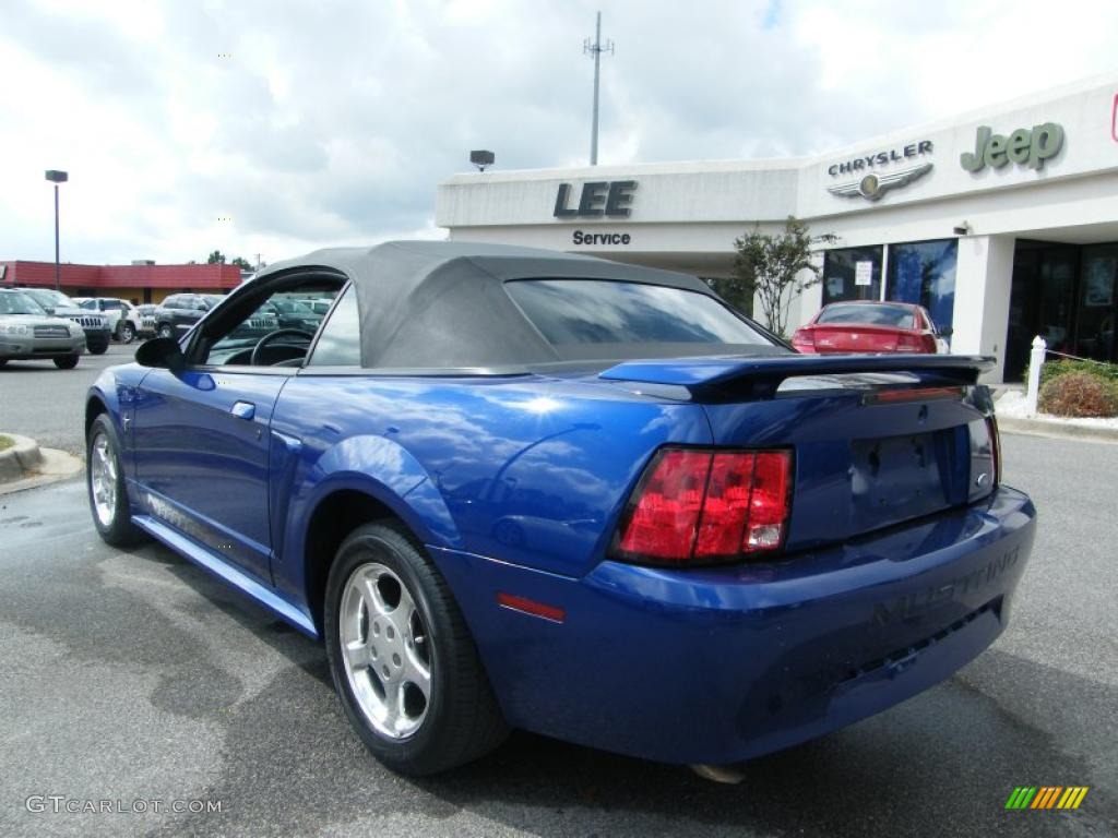 2003 Mustang V6 Convertible - Sonic Blue Metallic / Dark Charcoal photo #3