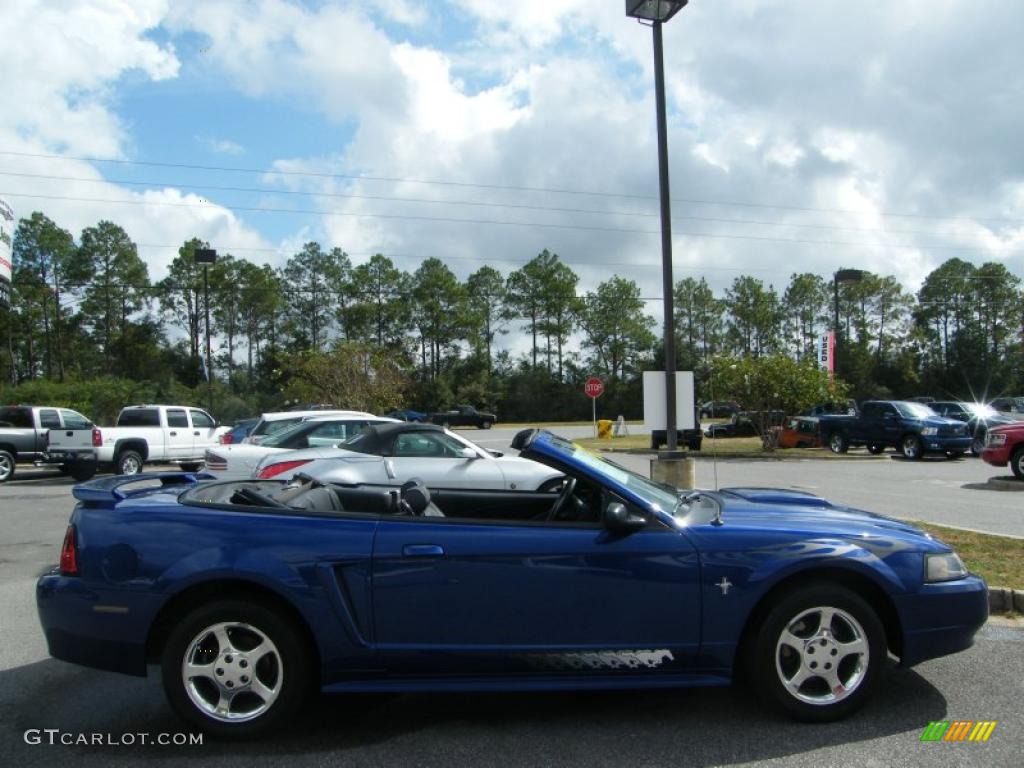 2003 Mustang V6 Convertible - Sonic Blue Metallic / Dark Charcoal photo #13