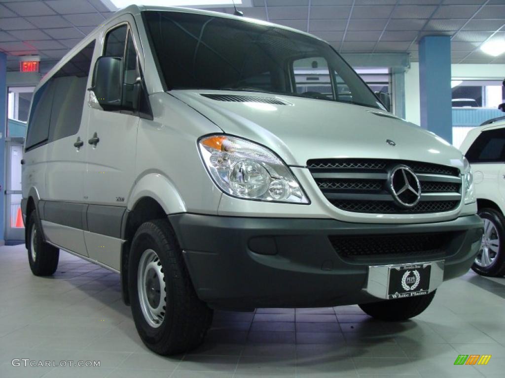 Brilliant Silver Metallic 2010 Mercedes-Benz Sprinter 2500 Passenger Van Exterior Photo #38918378