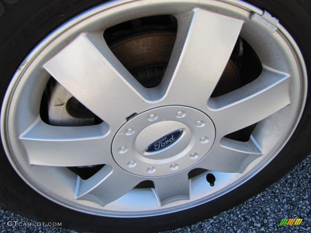 2005 Ford Five Hundred SE Wheel Photos