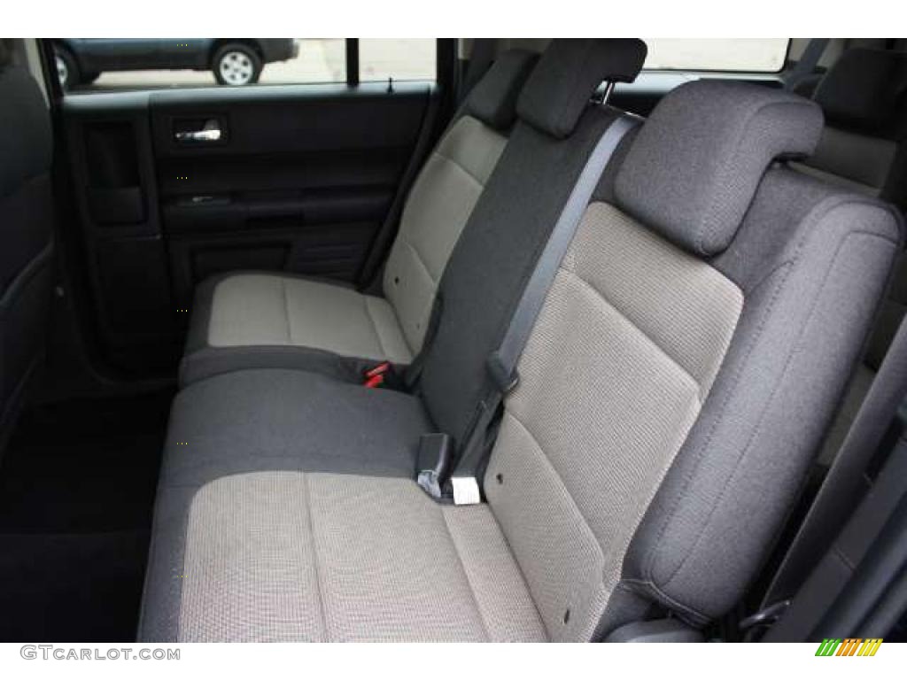 Medium Light Stone Interior 2009 Ford Flex SE Photo #38922342
