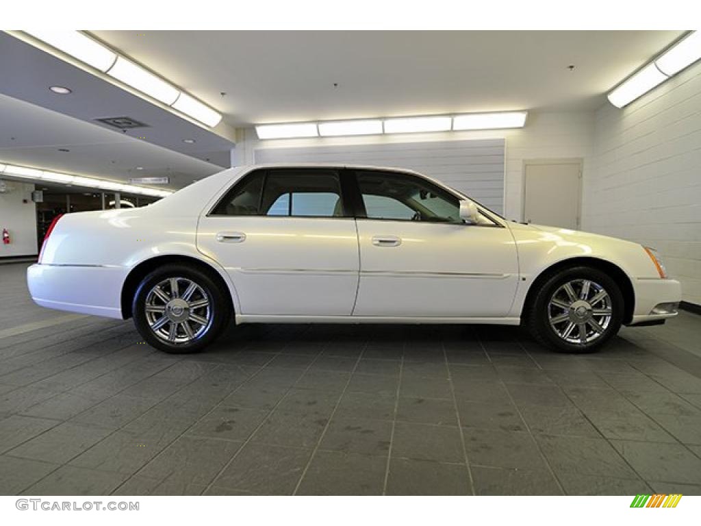 White Lightning 2007 Cadillac DTS Luxury II Exterior Photo #38922574
