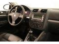 Black Uni - Jetta SE Sedan Photo No. 17