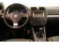 Black Uni - Jetta SE Sedan Photo No. 21