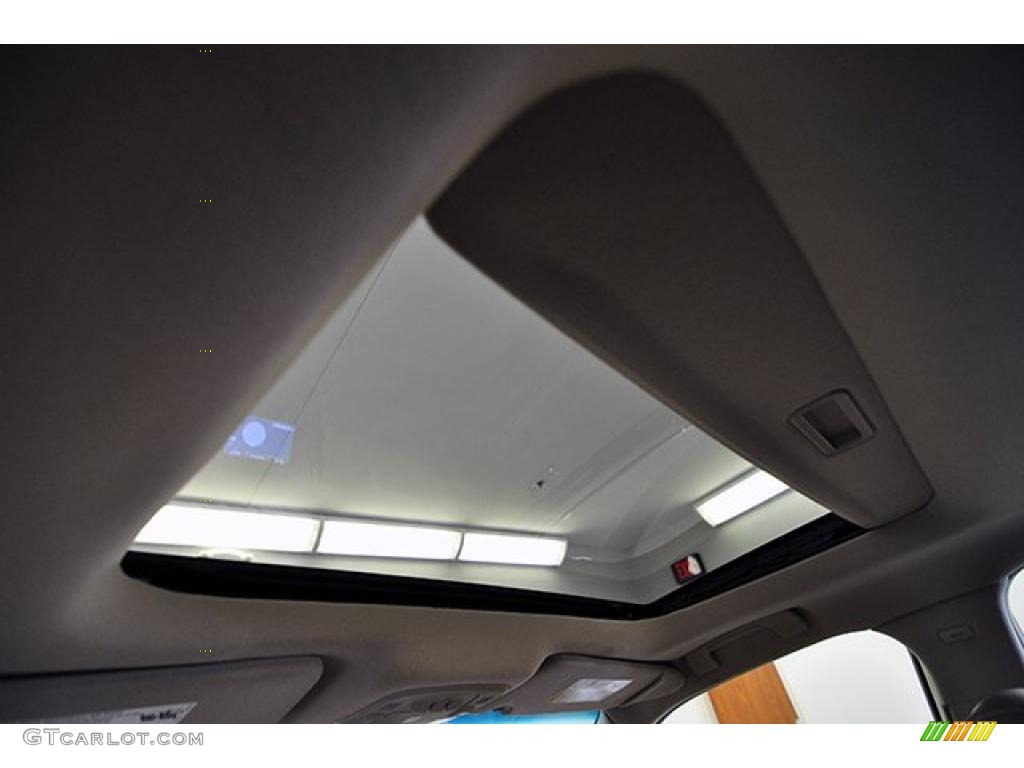 2007 Cadillac DTS Luxury II Sunroof Photos