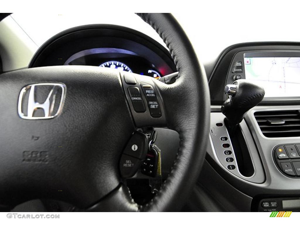 2008 Honda Odyssey Touring Controls Photo #38923762