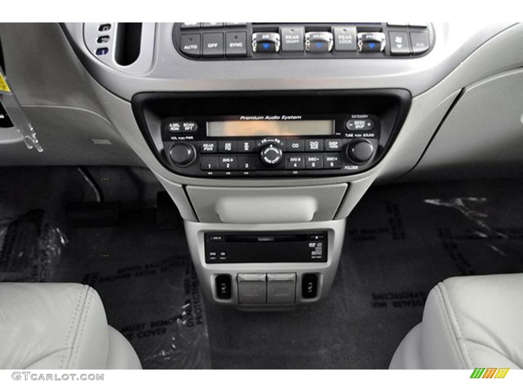 2008 Honda Odyssey Touring Controls Photo #38923842