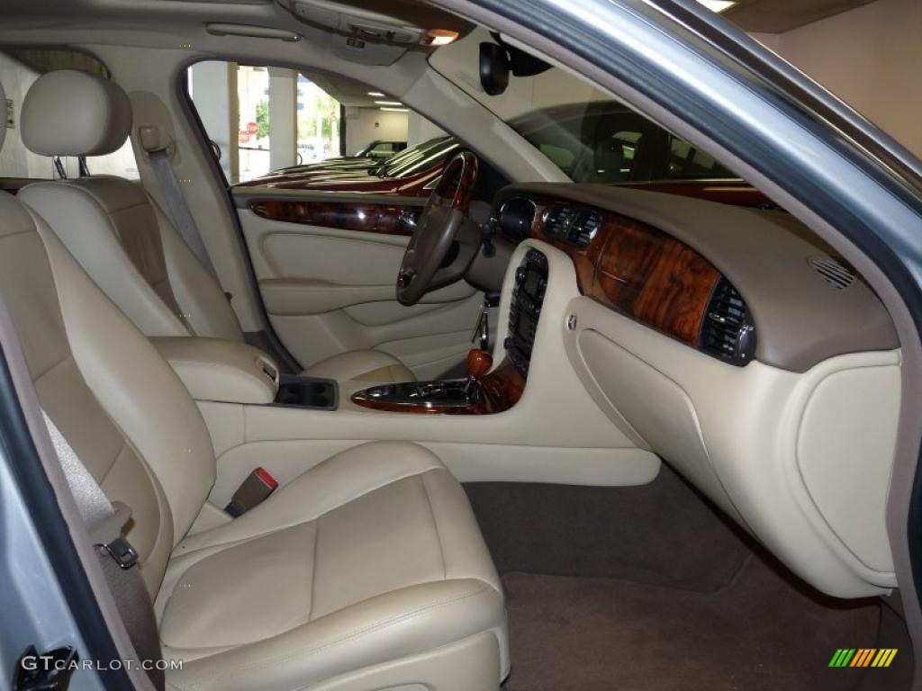 2006 Jaguar XJ XJ8 Champagne Dashboard Photo #38927230