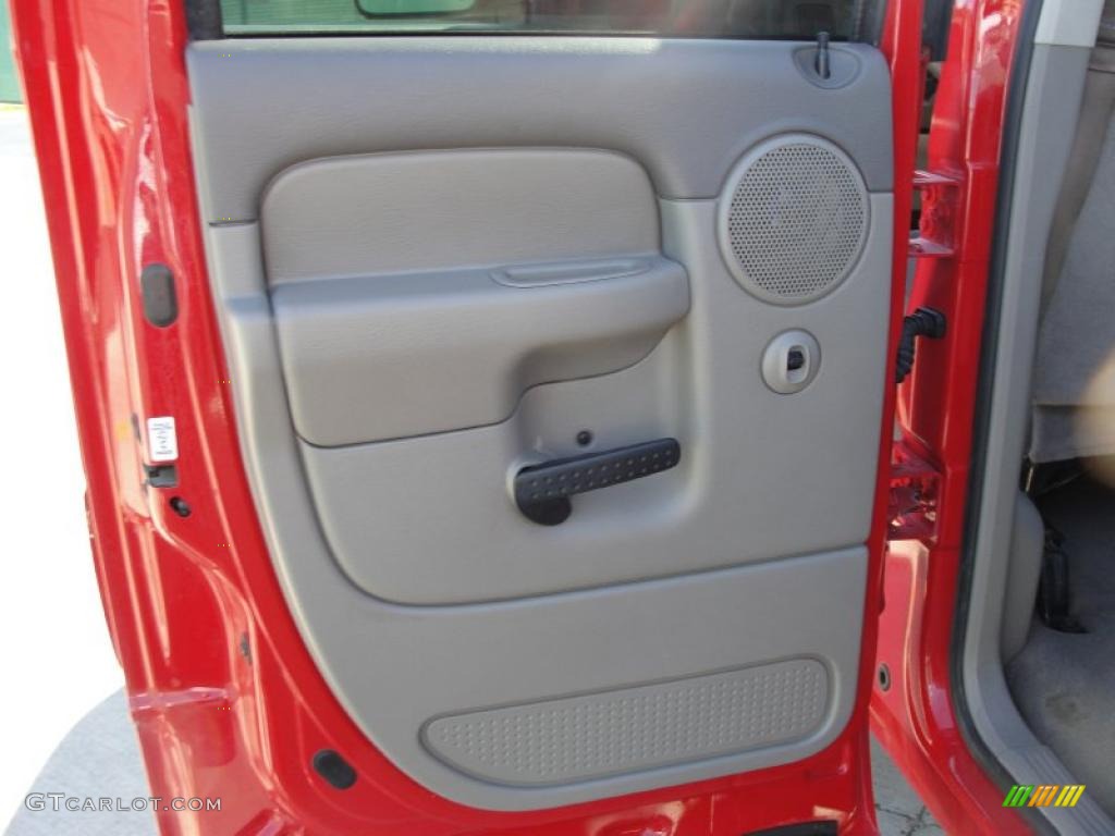 2004 Ram 2500 SLT Quad Cab 4x4 - Flame Red / Dark Slate Gray photo #31