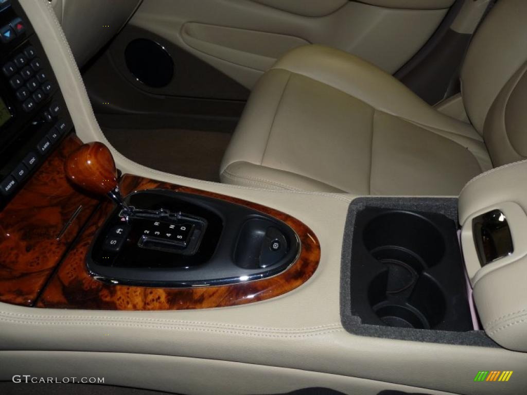 2006 Jaguar XJ XJ8 Controls Photo #38927374