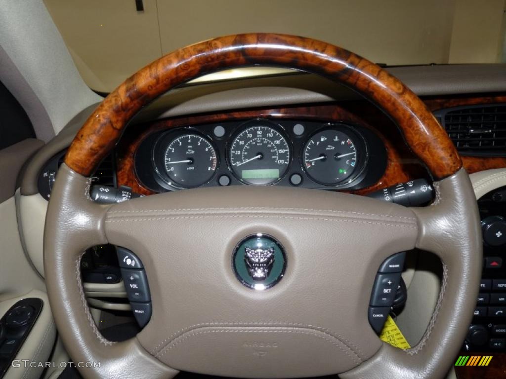 2006 Jaguar XJ XJ8 Champagne Steering Wheel Photo #38927438