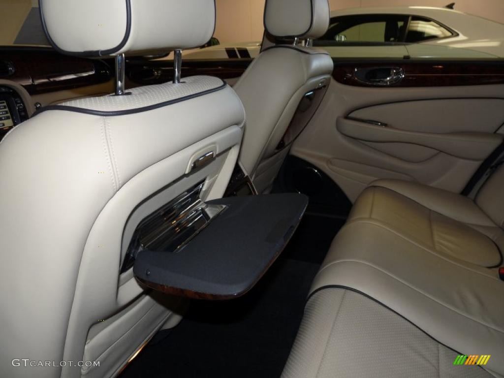 Champagne/Charcoal Interior 2008 Jaguar XJ Vanden Plas Photo #38928034