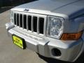 2006 Bright Silver Metallic Jeep Commander   photo #11