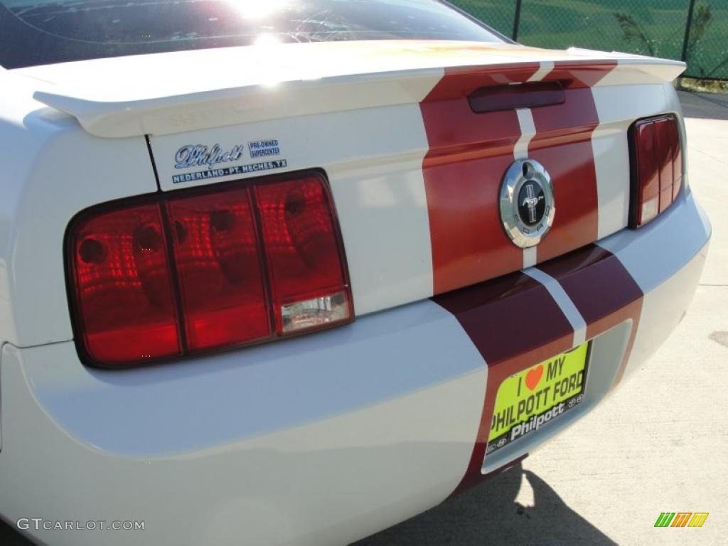 2007 Mustang V6 Deluxe Coupe - Performance White / Medium Parchment photo #19