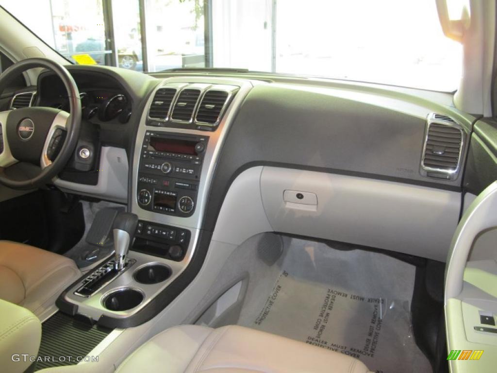 2009 GMC Acadia SLT Light Titanium Dashboard Photo #38931990