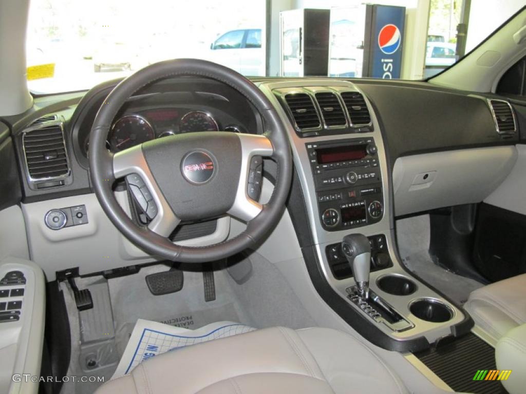 2009 GMC Acadia SLT Light Titanium Dashboard Photo #38932038