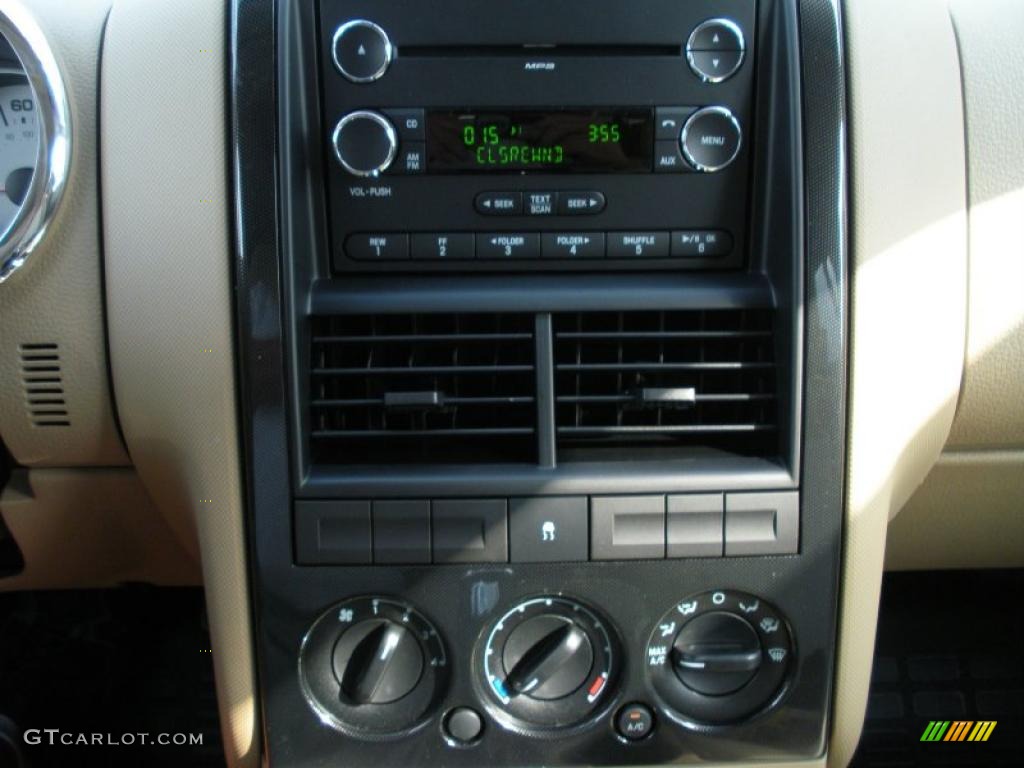 2010 Ford Explorer Sport Trac XLT Controls Photo #38934162