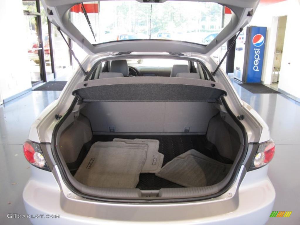 2008 Mazda MAZDA6 i Touring Hatchback Trunk Photos