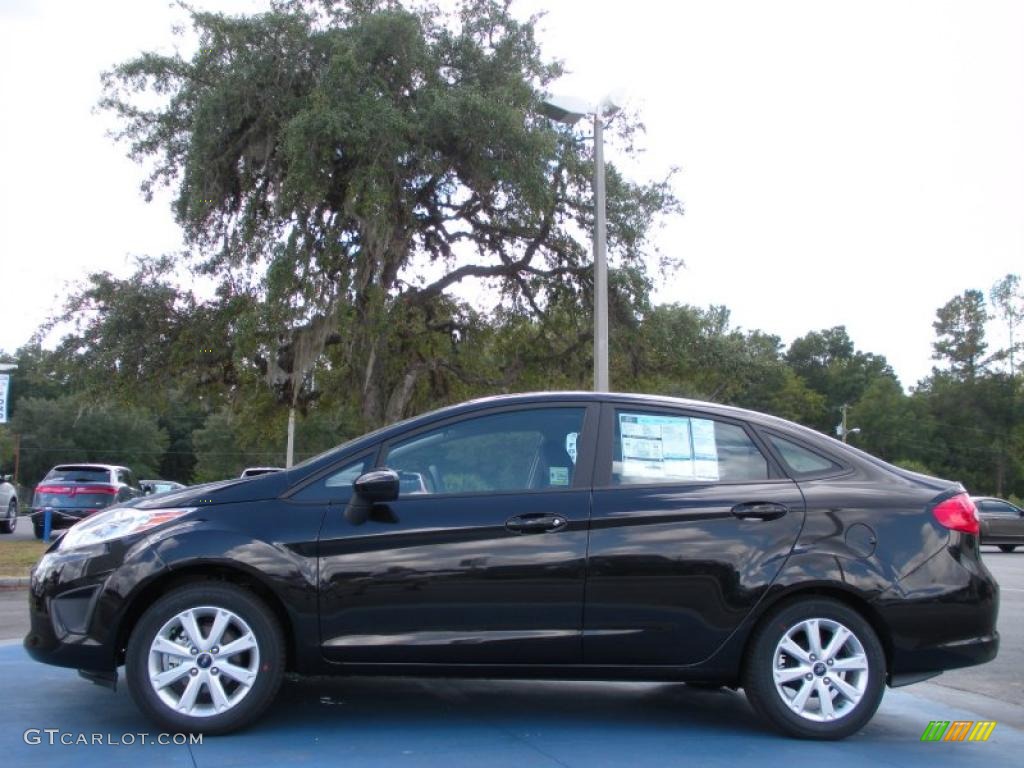 Tuxedo Black Metallic 2011 Ford Fiesta SE Sedan Exterior Photo #38935626