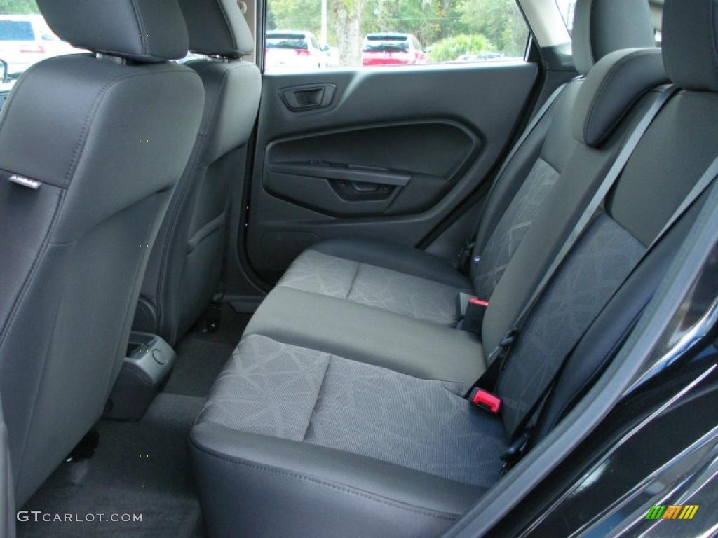 Charcoal Black/Blue Cloth Interior 2011 Ford Fiesta SE Sedan Photo #38935702