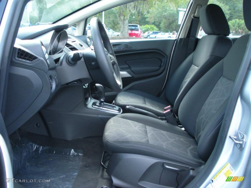 Charcoal Black/Blue Cloth Interior 2011 Ford Fiesta SE Sedan Photo #38935882