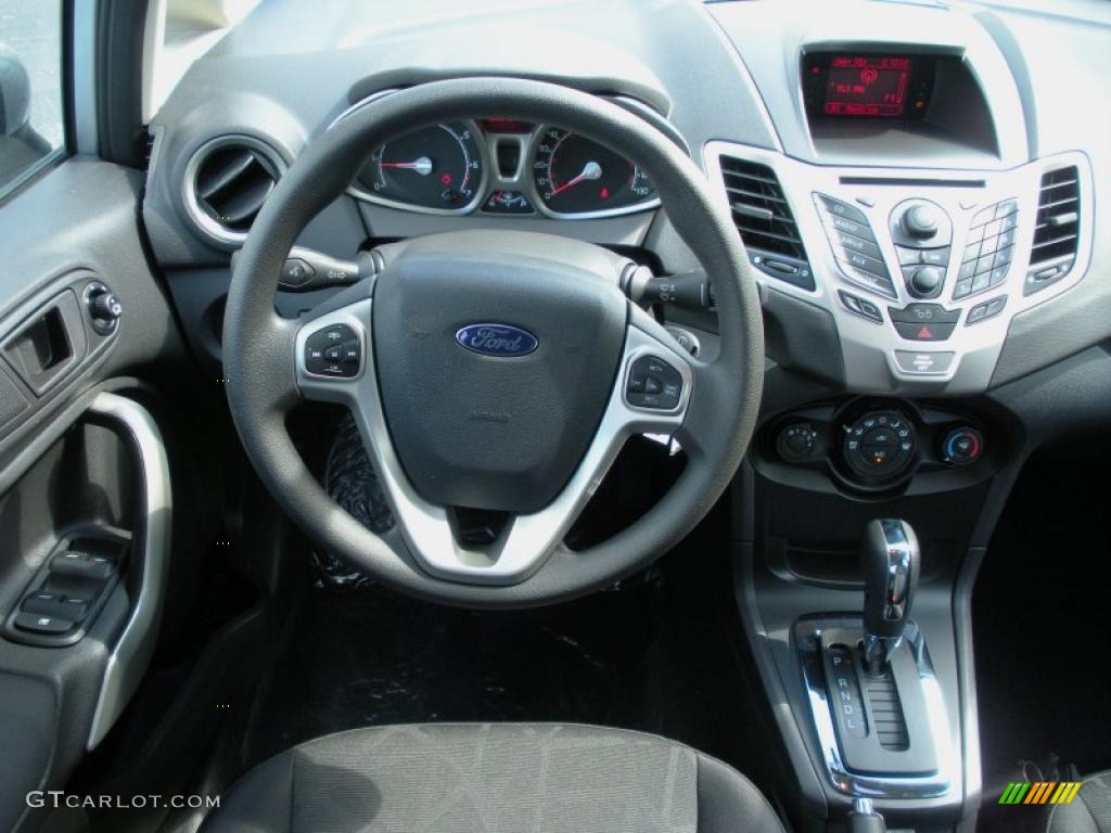 2011 Ford Fiesta SE Sedan Charcoal Black/Blue Cloth Dashboard Photo #38935914
